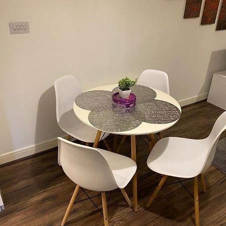 Spacious 1 Bed Relocation Apartment Free Parking, Brierley Hill Esterno foto