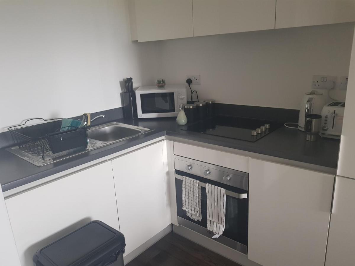Spacious 1 Bed Relocation Apartment Free Parking, Brierley Hill Esterno foto