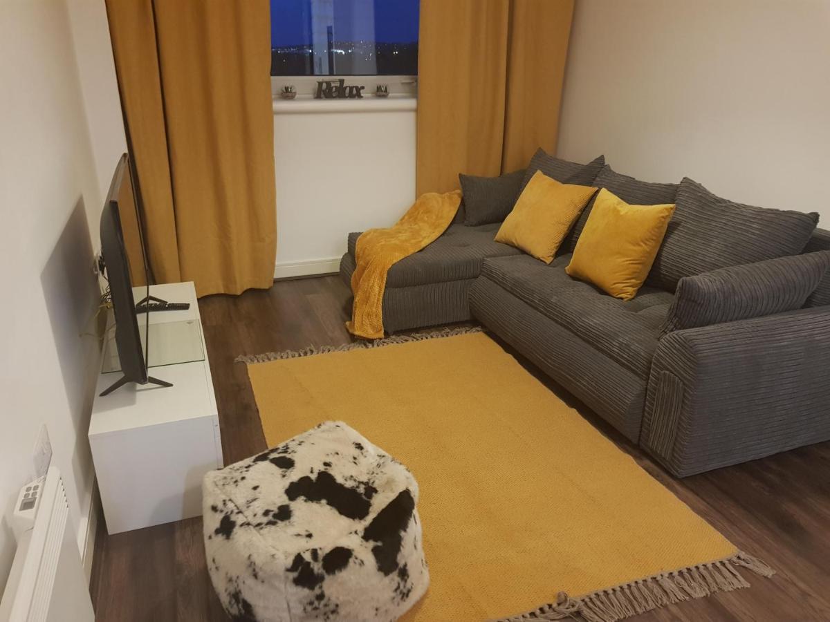 Spacious 1 Bed Relocation Apartment Free Parking, Brierley Hill Esterno foto