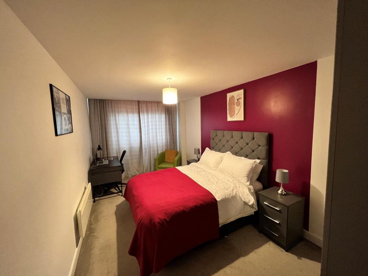 Spacious 1 Bed Relocation Apartment Free Parking, Brierley Hill Esterno foto