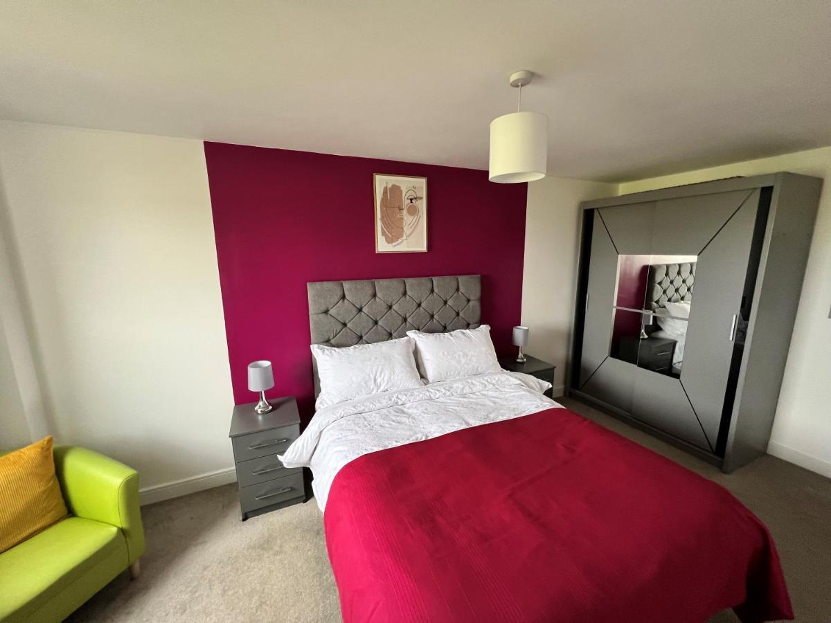 Spacious 1 Bed Relocation Apartment Free Parking, Brierley Hill Esterno foto