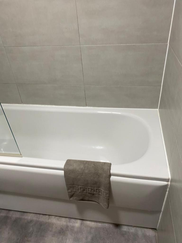 Spacious 1 Bed Relocation Apartment Free Parking, Brierley Hill Esterno foto